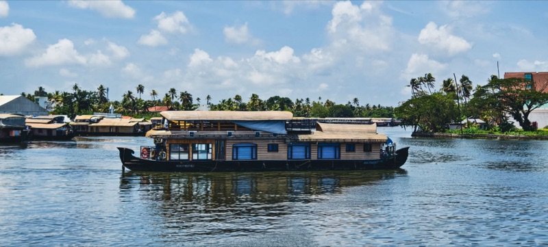 Alleppey Day Cruise Houseboat with Kerala Lunch